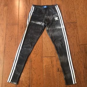 Adidas leggings (xs)